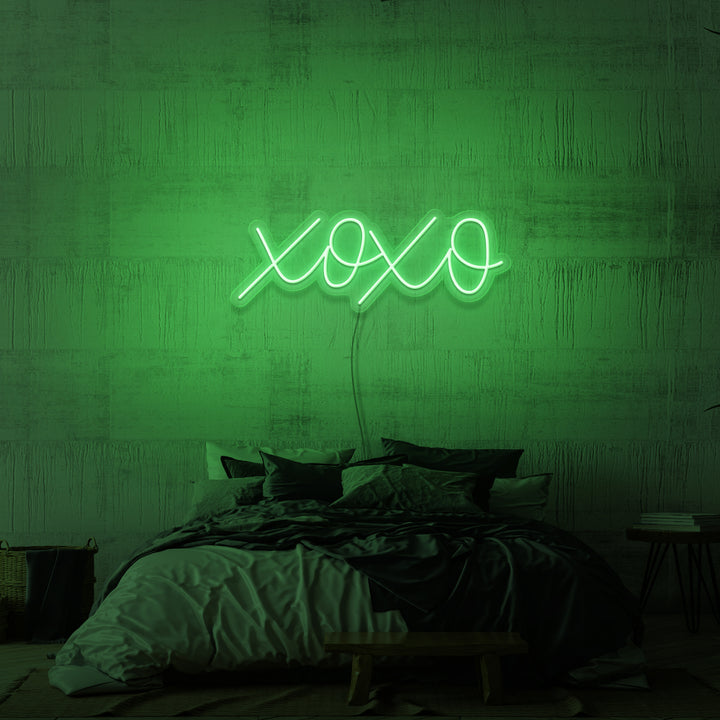 "XOXO" NEON SKILT