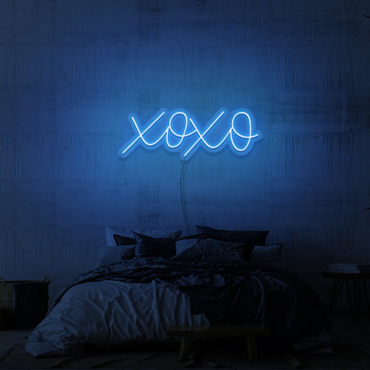 "XOXO" NEON SKILT